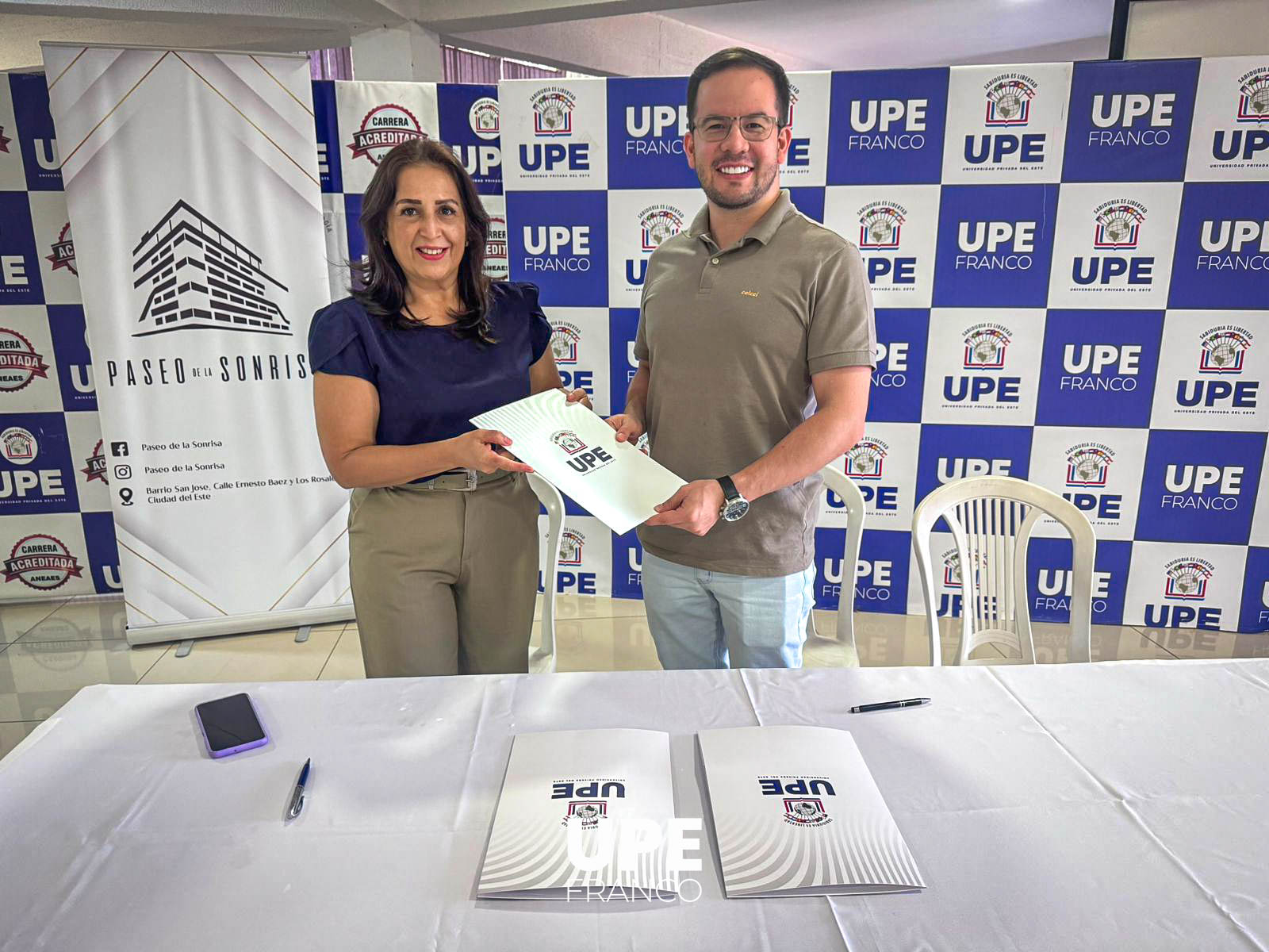 Firma de Convenio entre la UPE y el Centro Odontológico Paseo de la Sonrisa
